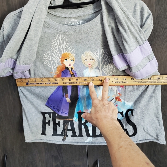 Disney Frozen ll Elsa Anna FEARLESS Lavender Gray Long Sleeve Tee T Top Size XL - Picture 5 of 8